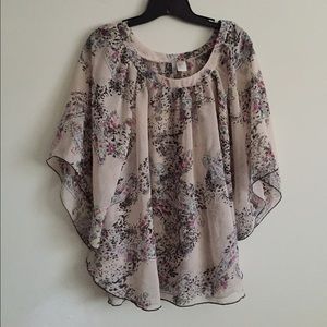 Lilly Lou flower top